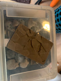 Petite tablette fondant parfumée : nuance de noir